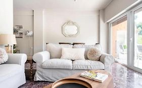 Flisvos Marina Refurbished Apartment